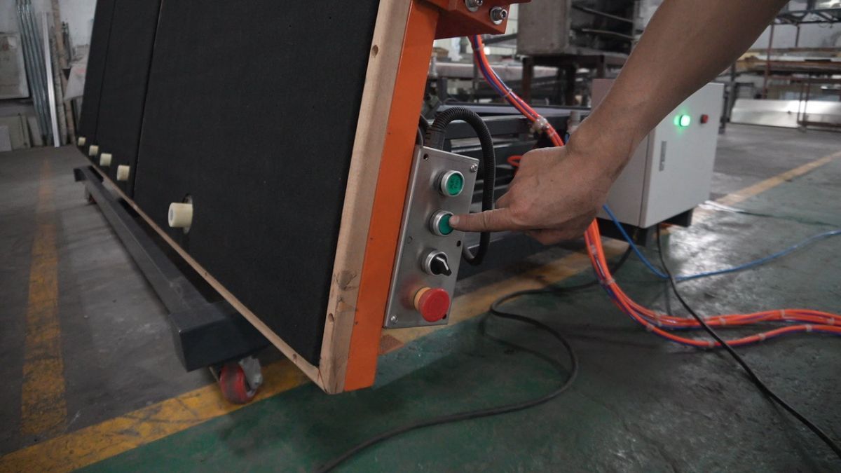 Industrial Glass Breaking Machine